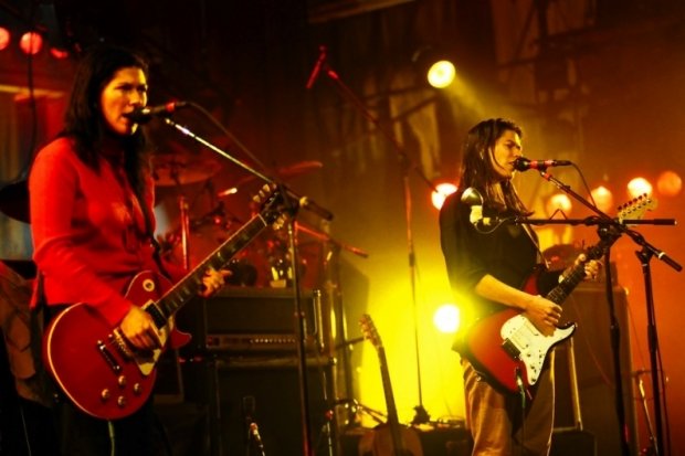 The Breeders announce 20th anniversary tour for Last Splash so that it can make its last cash