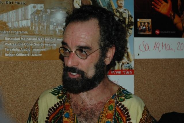 RIP: Bob Brozman, guitarist and ethnomusicologist