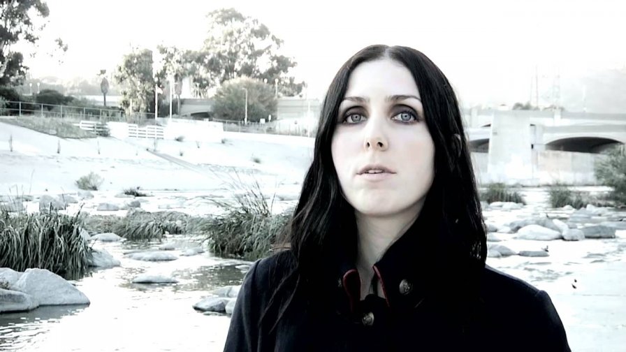 Chelsea Wolfe announces European dates