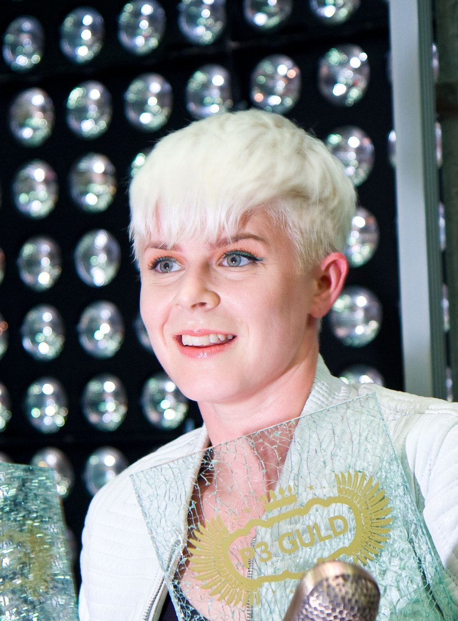 Robyn says on Twitter that her long-anticipated new album will come out this year, and Twitter is forever!