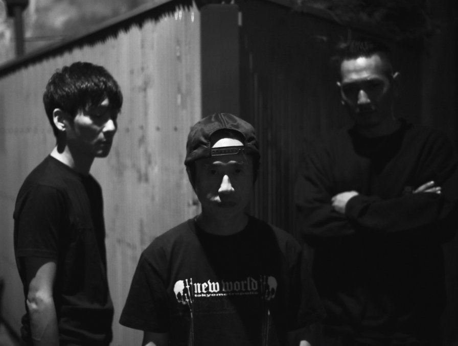 Japanese trio Eartaker prep debut album Harmonics for Bedouin Records