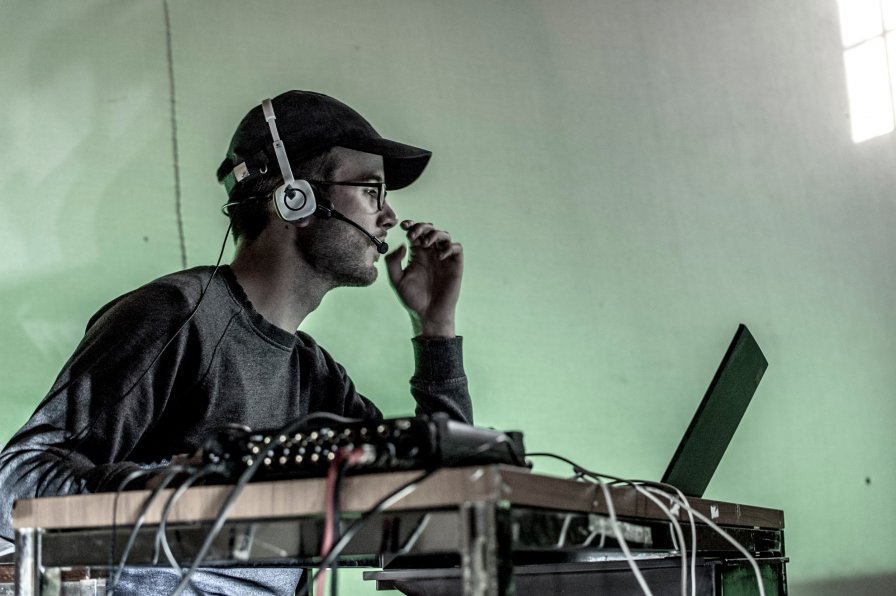 Sam Kidel spars with our surveilling tech overlords, preps new album Silicon Ear on Latency