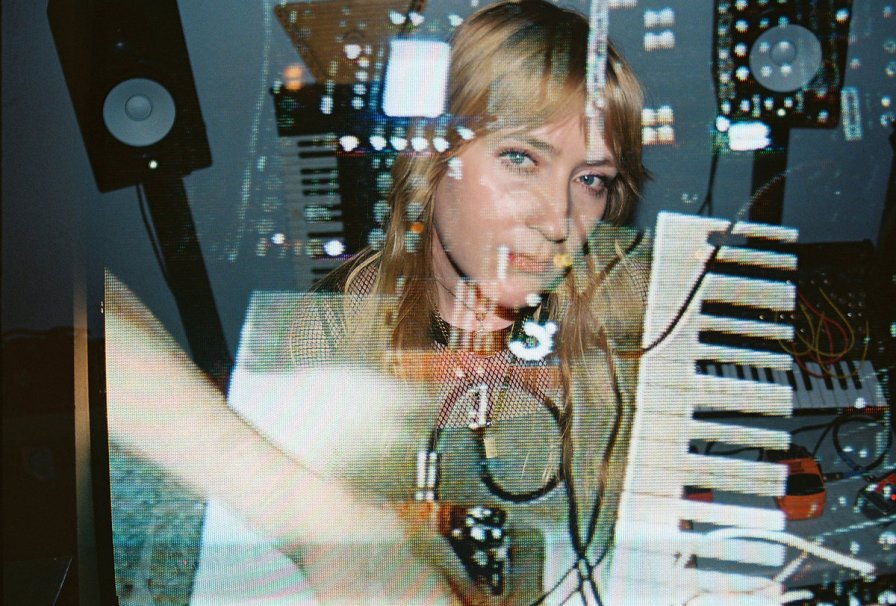 Pharmakon intends to implode all over Europe, announces tour in support of Devour