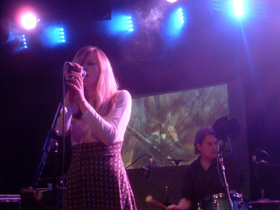 Still Corners tour Europe even though it's the dead of winter, god bless 'em