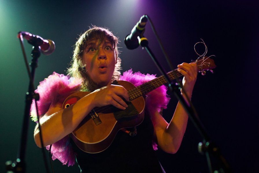 tUnE-yArDs announce summer tour WHAT'S THAT ABOUT WHAT'S THAT ABOUT