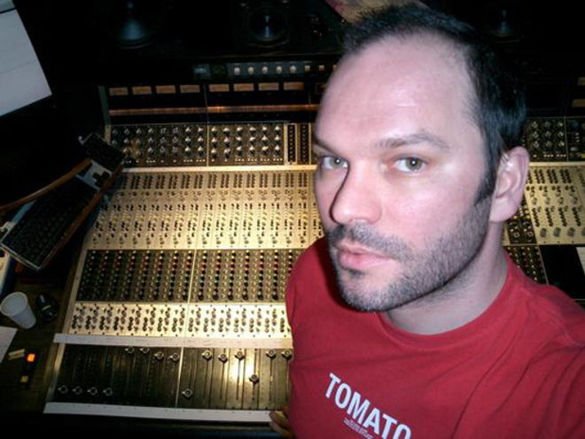 Radiohead producer and general lurking figure Nigel Godrich forms his own band Ultraísta