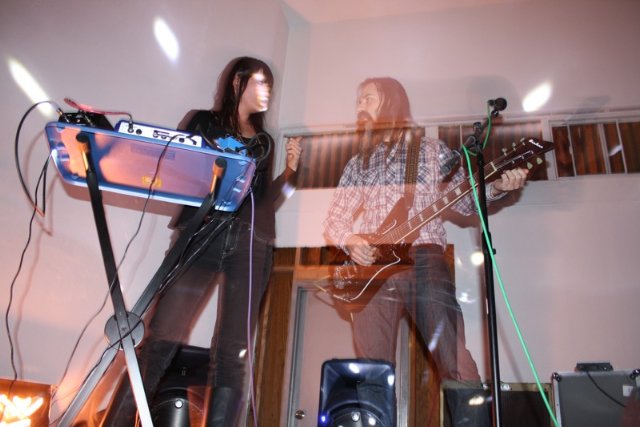 Moon Duo release "blazing" new album on Sacred Bones, chart "epic" tour; "killer!"